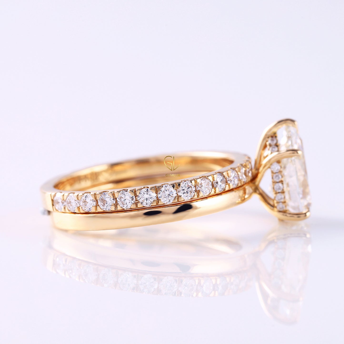 Pear Cut Moissanite Solitaire Ring Set