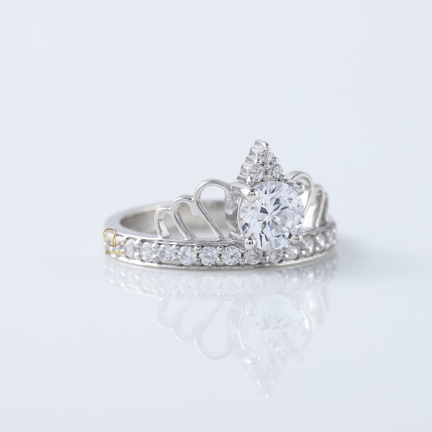 Round Cut Moissanite Queen Crown Proposal Ring