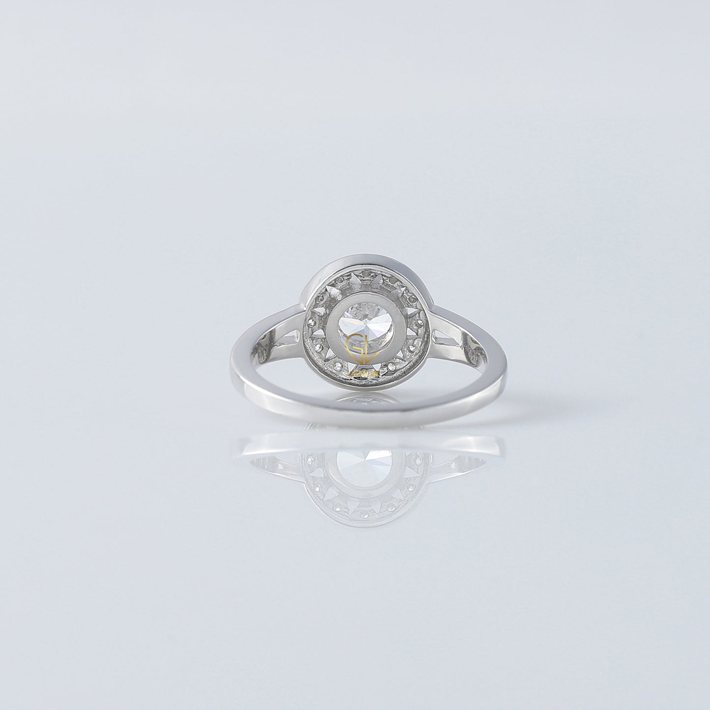Art Deco Split Shank Round Cut Moissanite Diamond Halo Engagement Ring