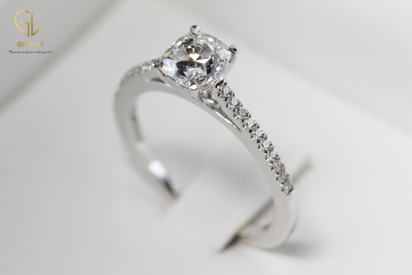 Lab-Grown vs Natural Diamond Engagement Rings 2026 | Gemlux Jewels