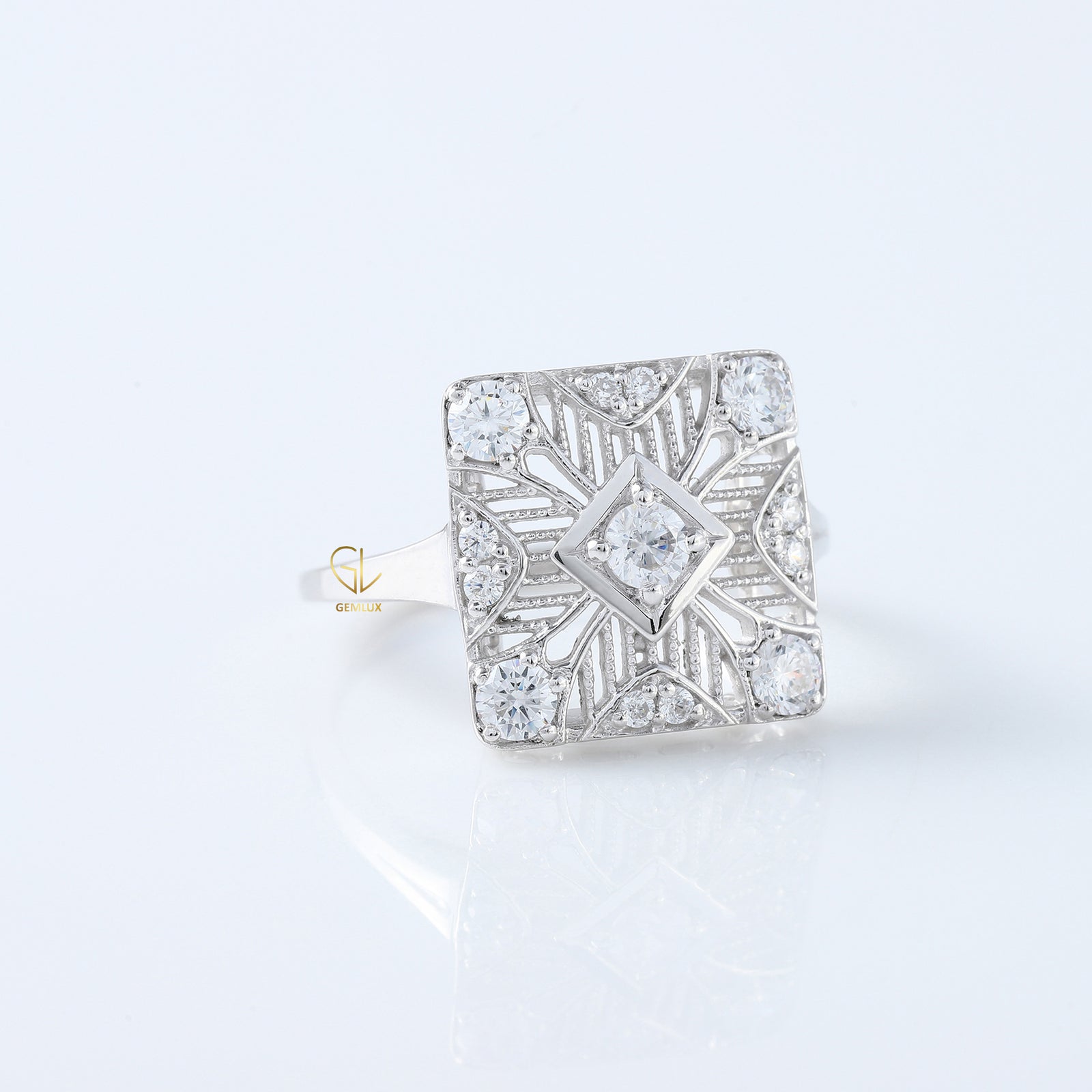 1890s Vintage Filigree Design Round Lab Grown Antique Ring