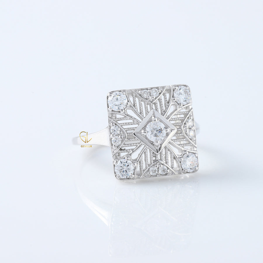 1890s Vintage Filigree Design Round Lab Grown Antique Ring