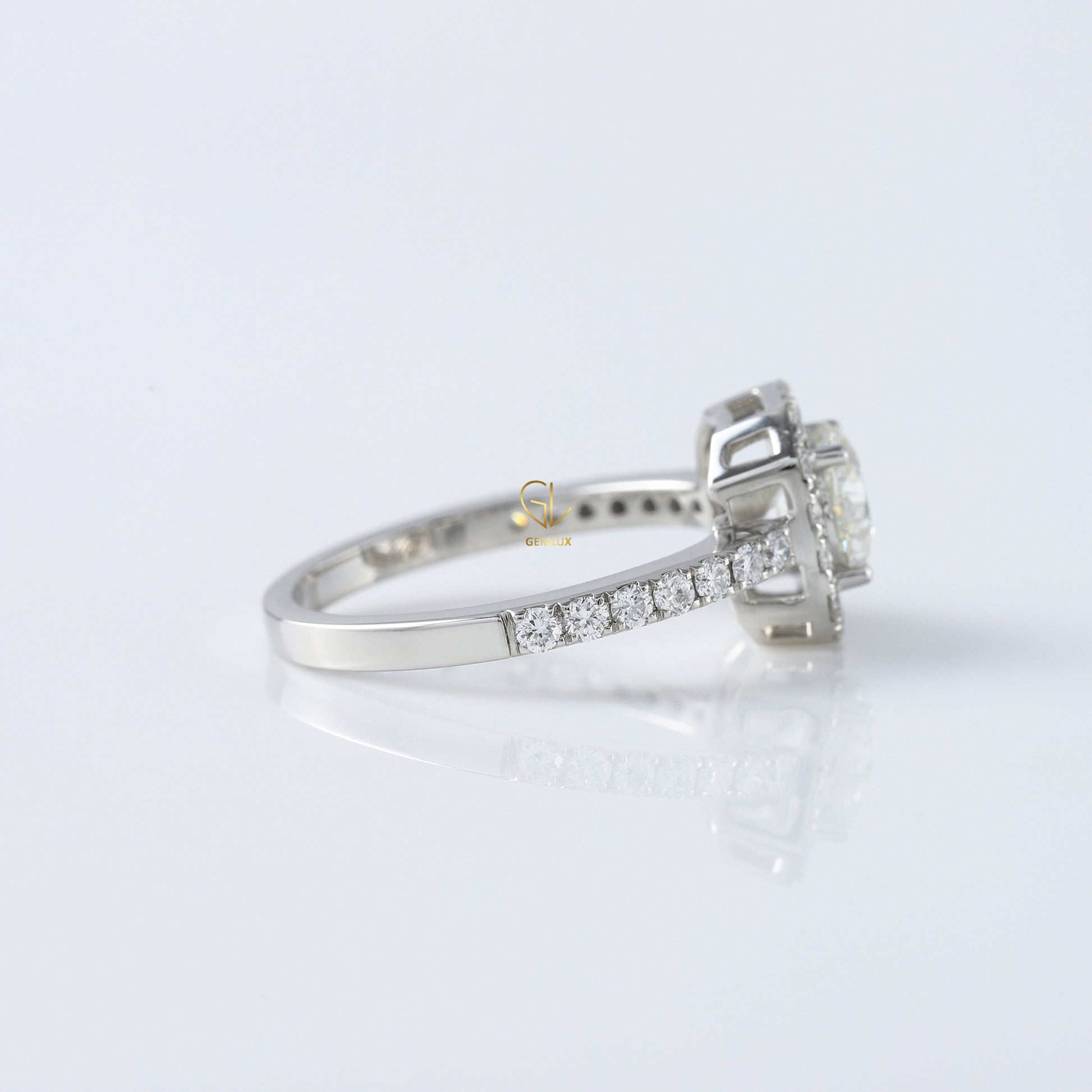 1 Ct Round Cut Lab Grown Diamond Halo Engagement Ring