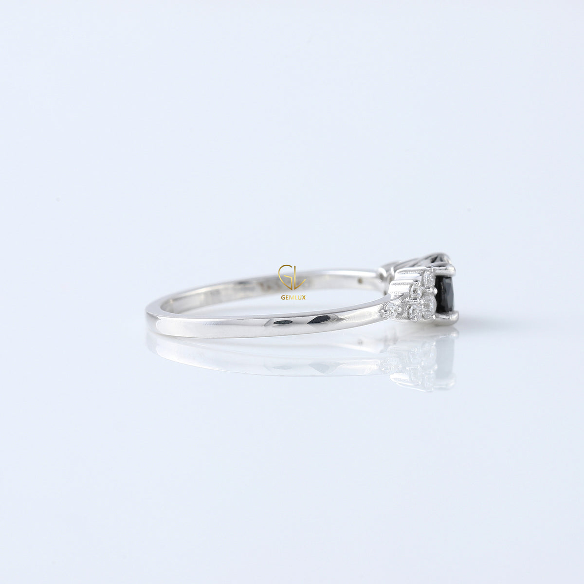 Black Round Cut Natural Diamond Tiny Cluster Ring