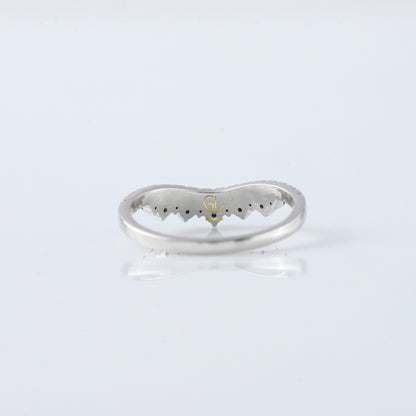 Blue Sapphire Round Cut Moissanite Diamond Chevron Band