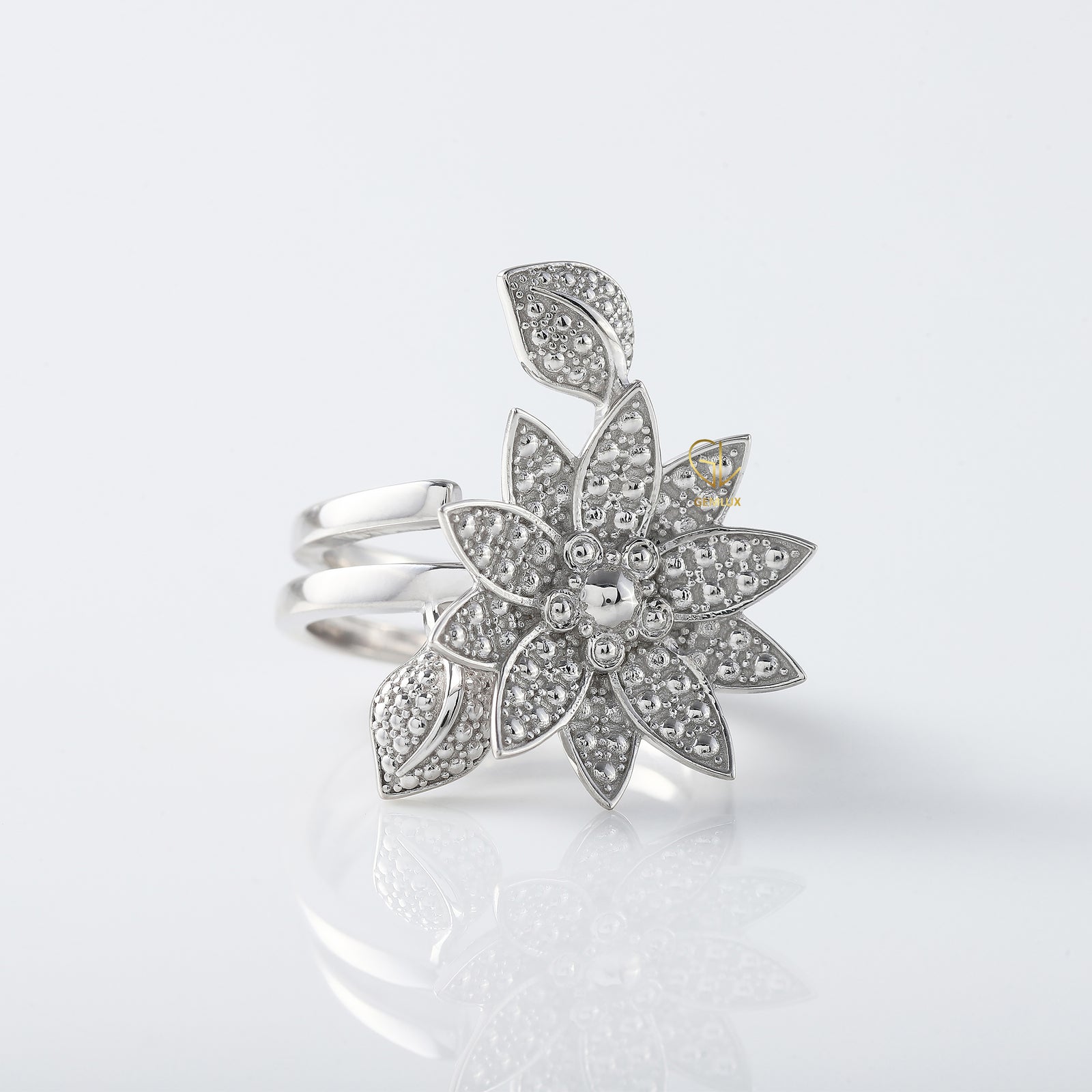 Floral and Leaf Shape Engagement Ring