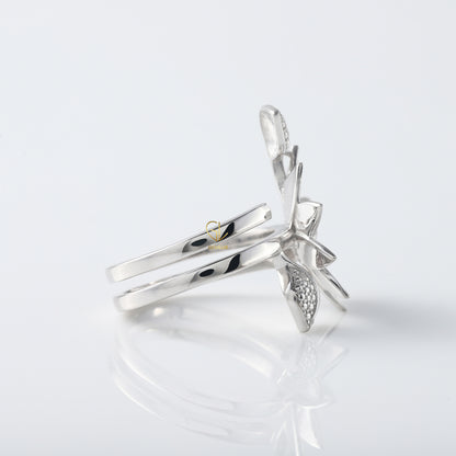 Floral and Leaf Shape Engagement Ring