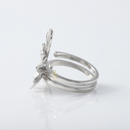 Floral and Leaf Shape Engagement Ring