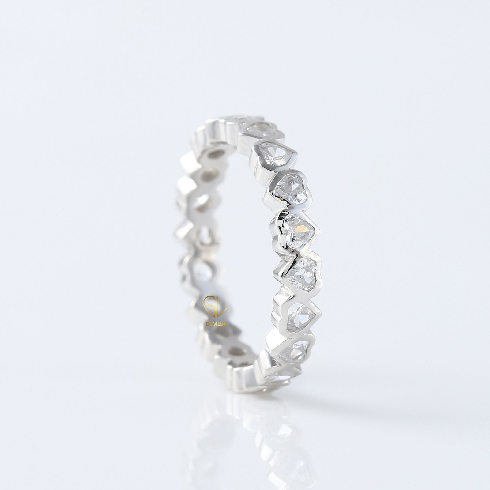 Heart Shape Moissanite Diamond Bezel Set Wedding Band