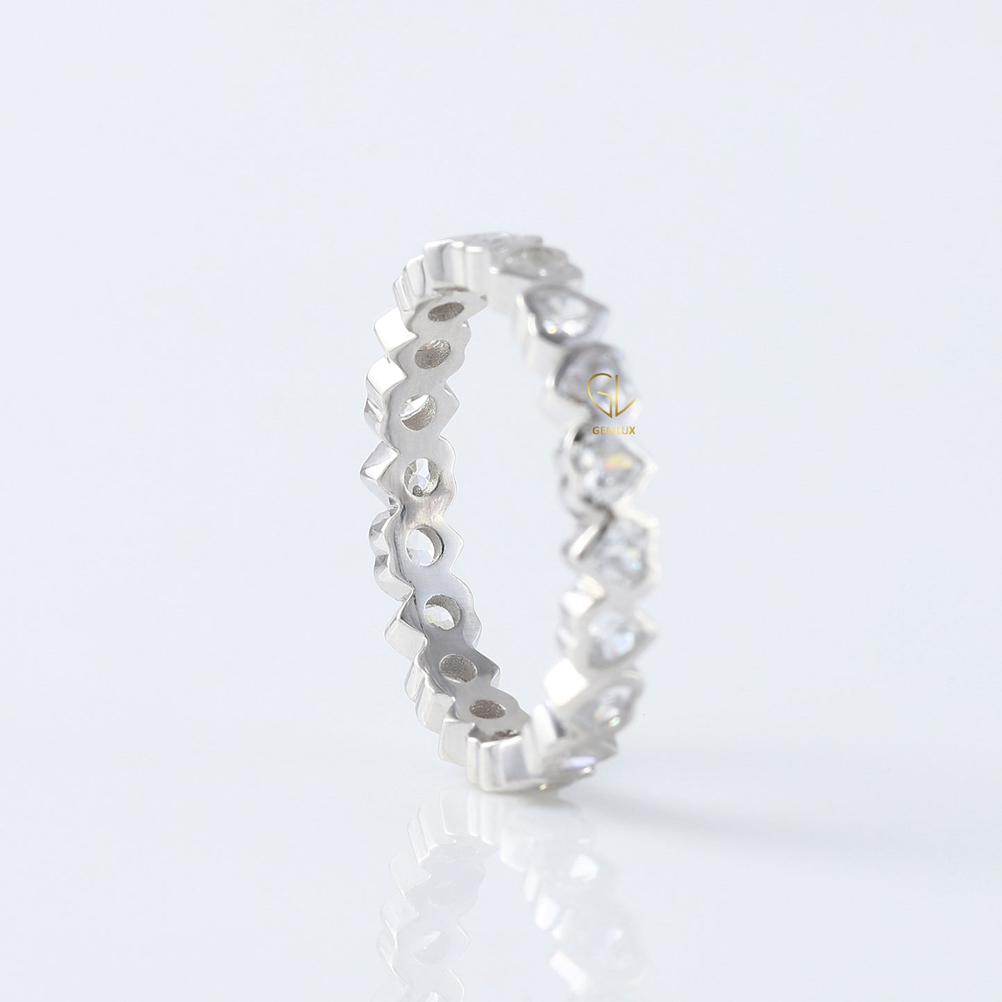 Heart Shape Moissanite Diamond Bezel Set Wedding Band