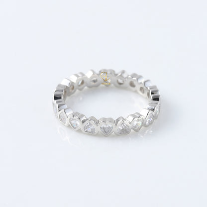 Heart Shape Moissanite Diamond Bezel Set Wedding Band