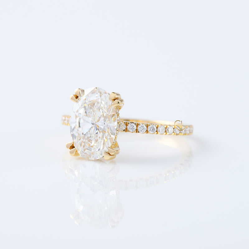 Oval Cut Moissnaite Solitaire Accent Ring