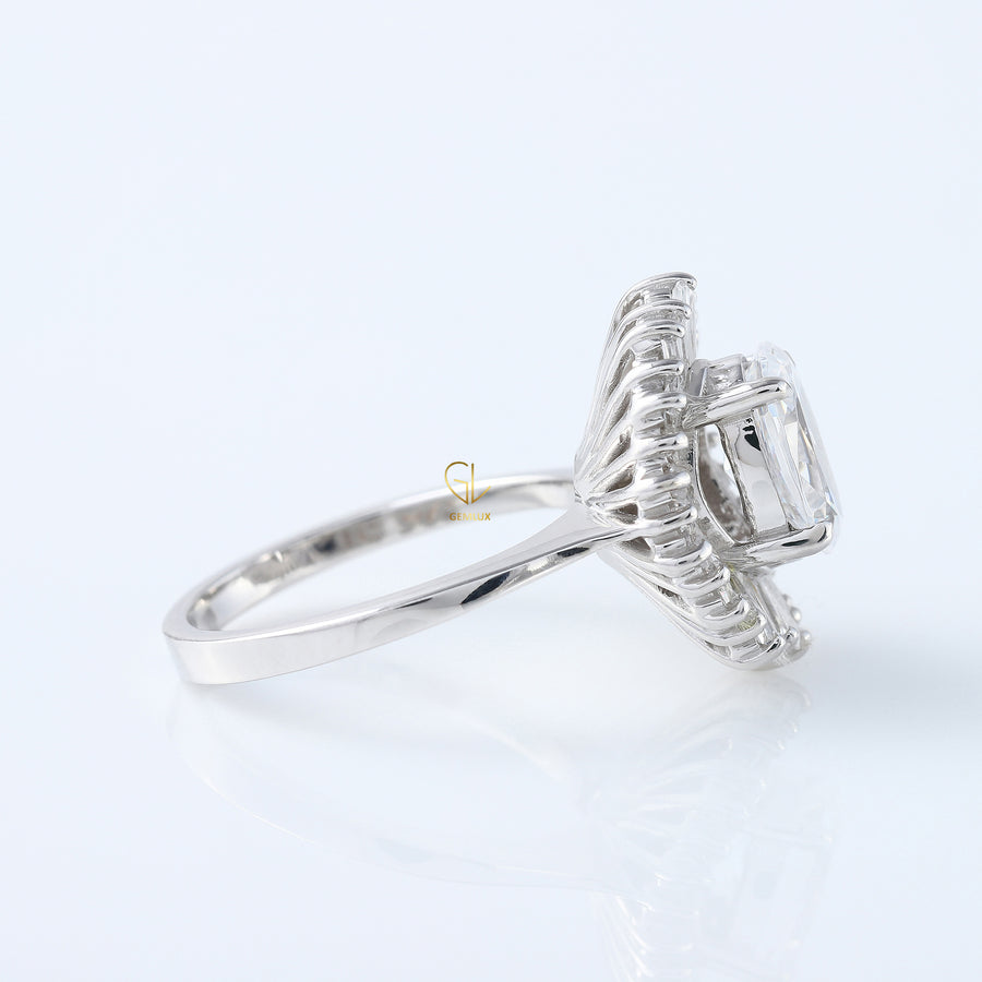 Oval Moissanite Halo Engagement Ring