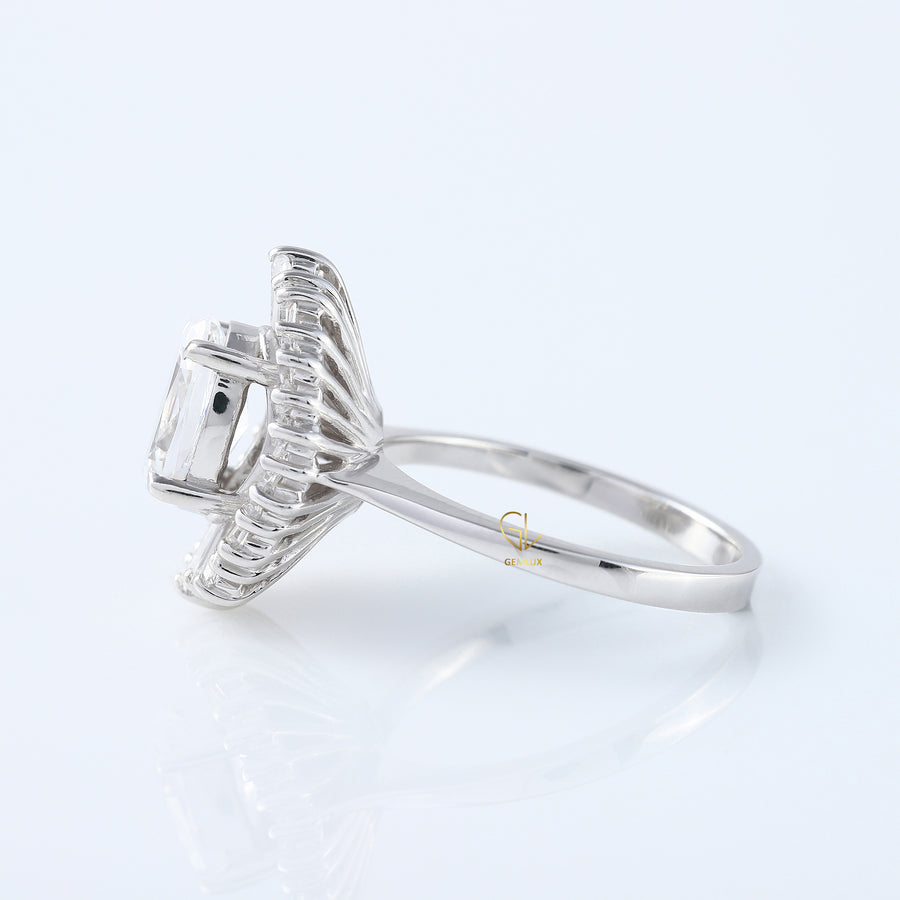 Oval Moissanite Halo Engagement Ring