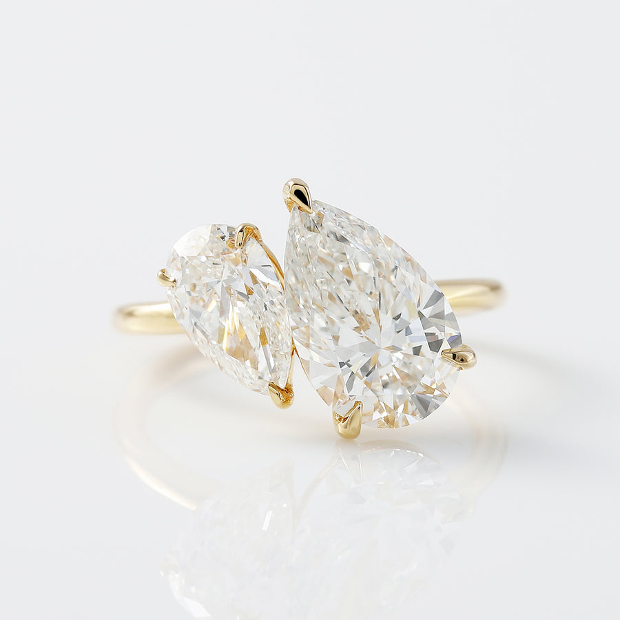 Pear-Cut Toi et Moi Moissanite Engagement Ring