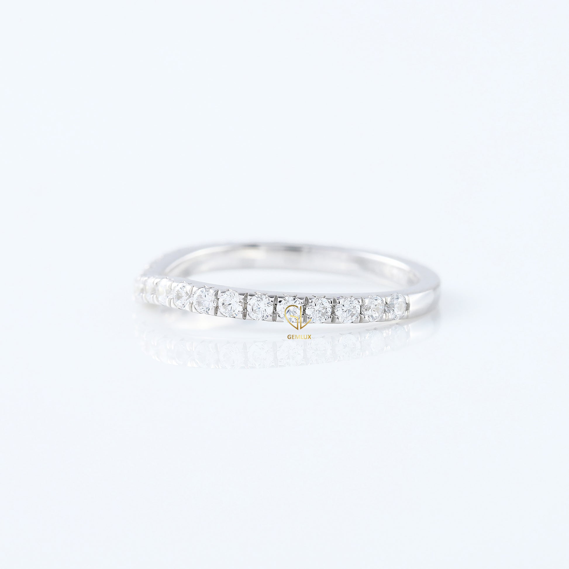 Minimalist Ring, Round Cut Lab Grown Diamond Curved Wedding Ring