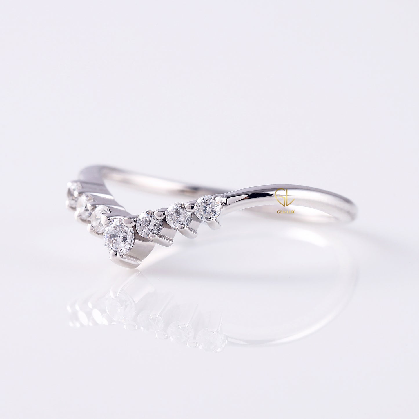 Seven Stone Curved Moissanite Widhbone Ring