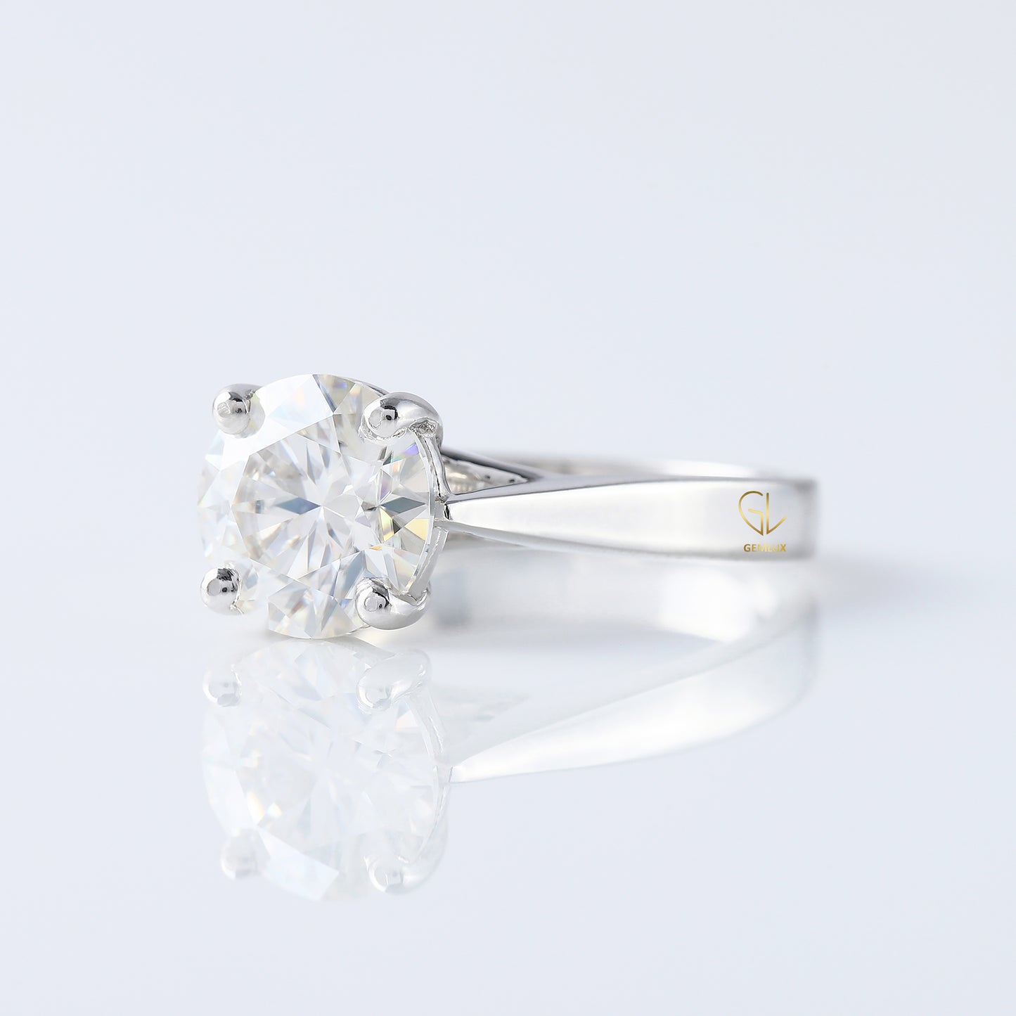 Pinch Style 2 CT Round Cut Lab Grown Solitaire Ring