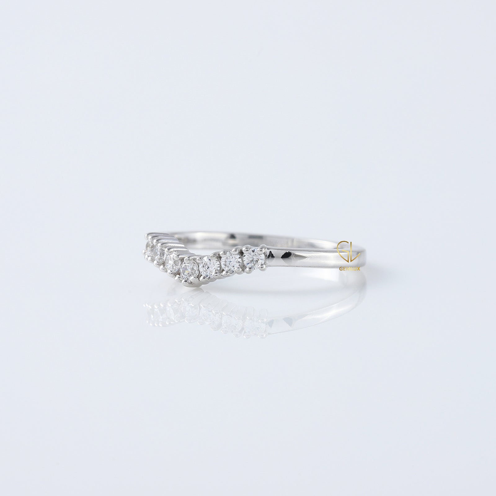 Seven Stone Round Cut Moissanite Diamond Wishbone Wedding Band