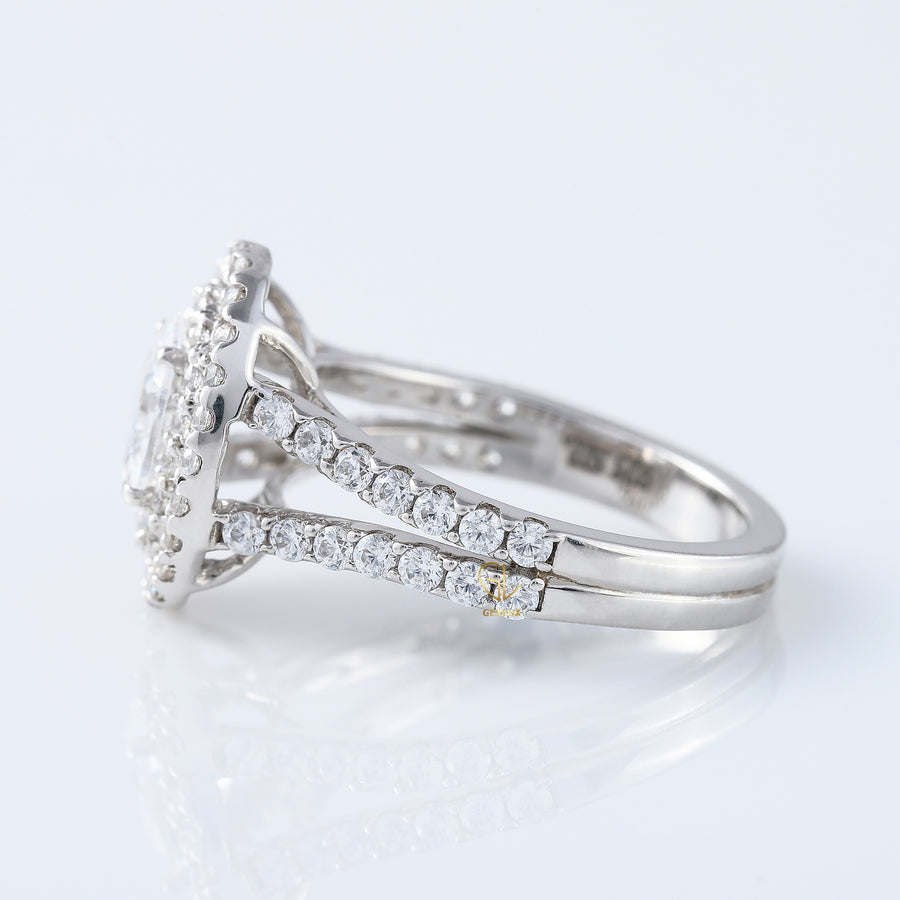 Split Shank 1 Ct Oval Cut Moissanite Double Halo Engagement Ring