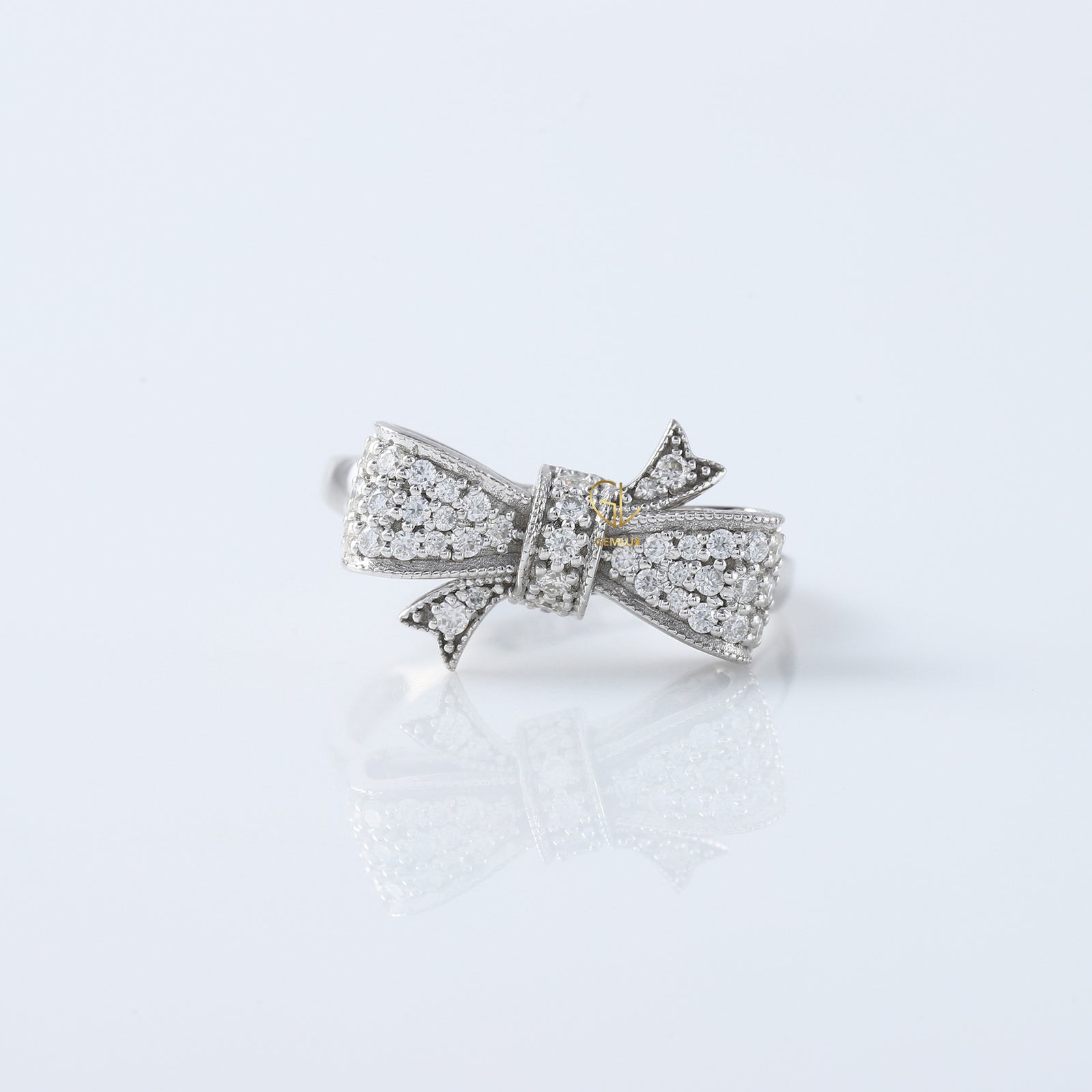 Vintage Bow Style Round Cut Moissanite Diamond Engagement Ring