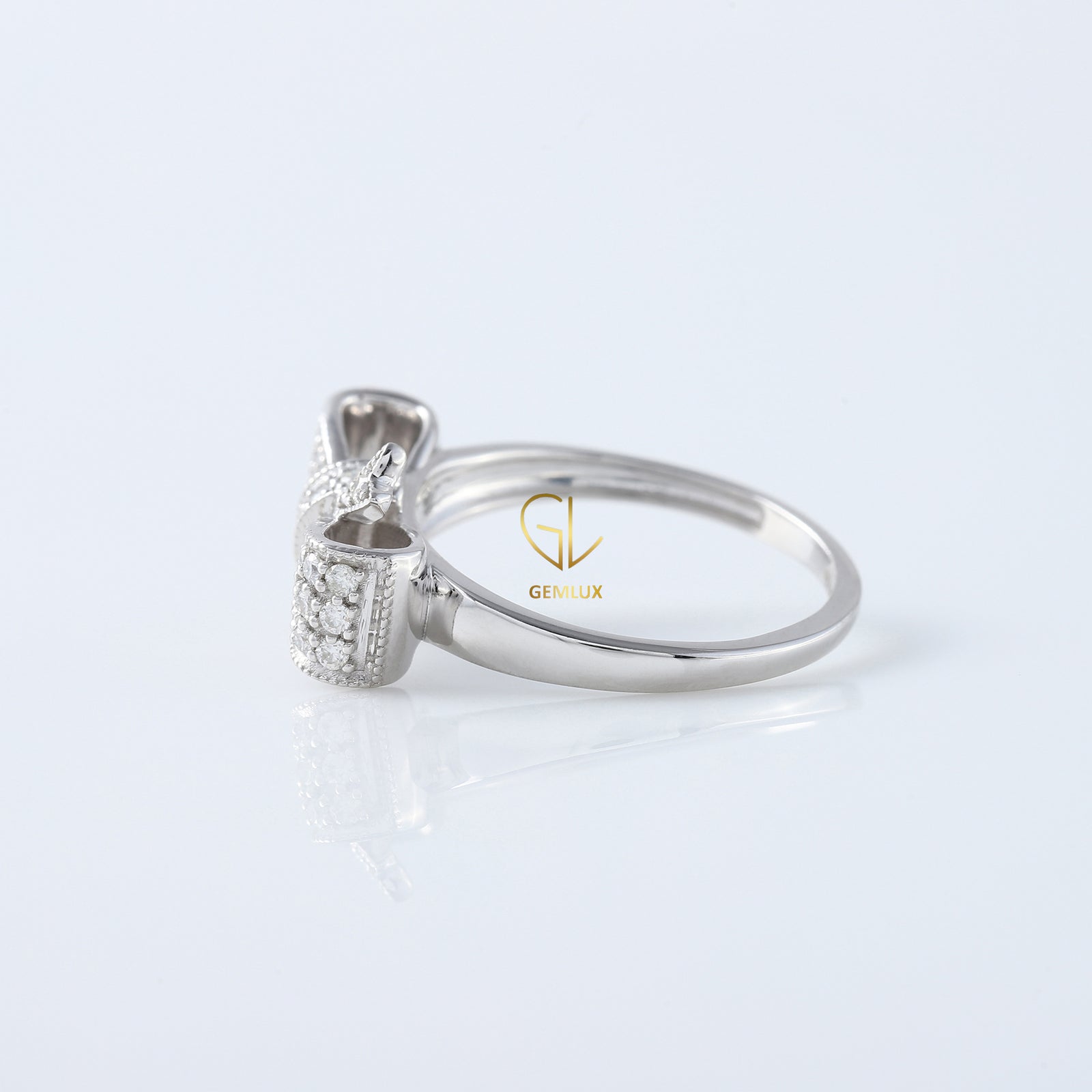 Vintage Bow Style Round Cut Moissanite Diamond Engagement Ring