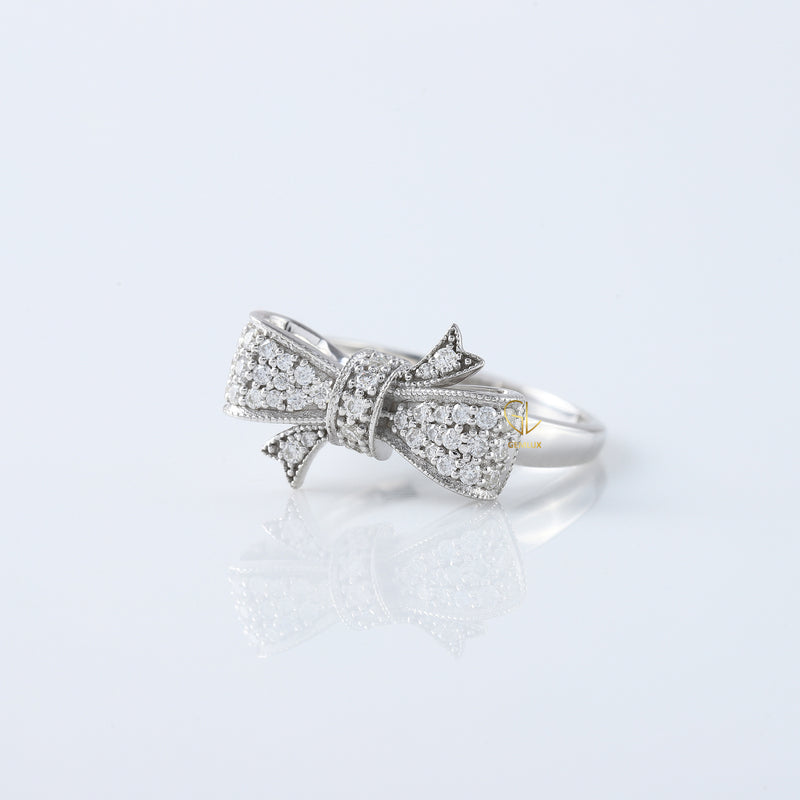 Vintage Style Round Moissanite Bow Ring