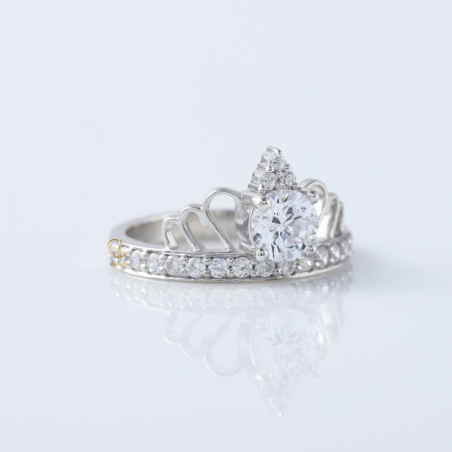 Round Cut Moissanite Queen Crown Proposal Ring