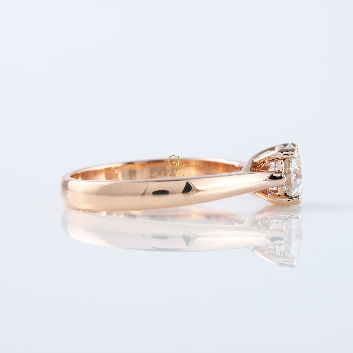 Pinch Style 1 Ct Round Cut Moissanite Solitaire Ring