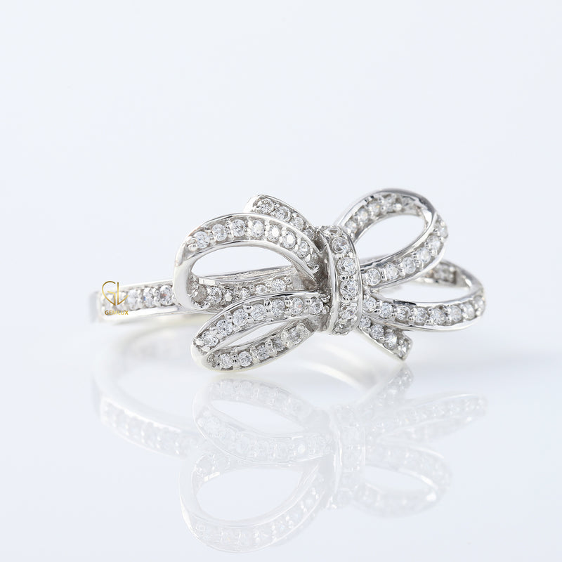 Round Cut Moissanite Bow Knot Engagement Ring
