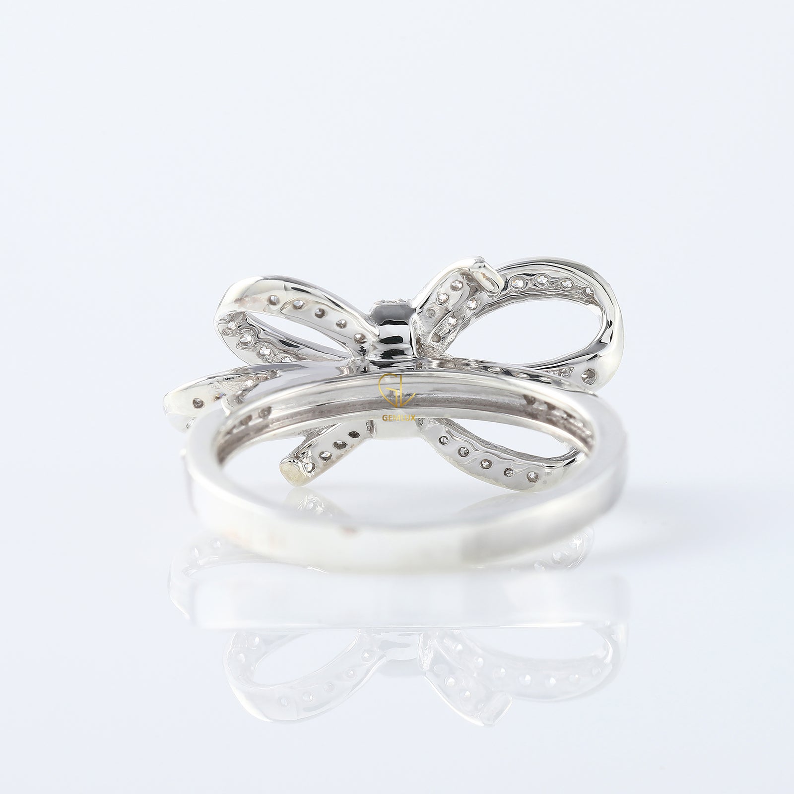 Round Cut Moissanite Bow Knot Engagement Ring