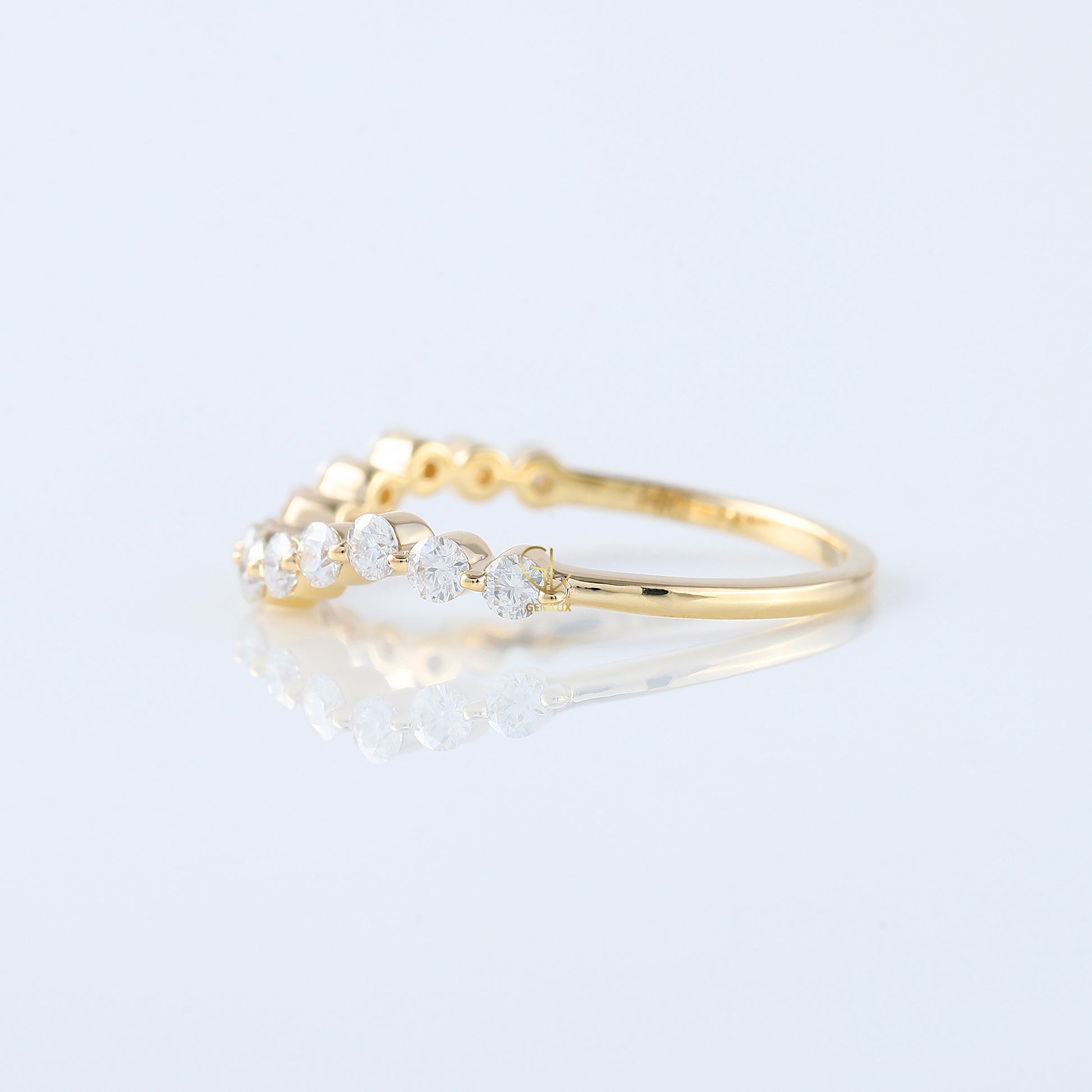 Round Cut Moissanite Diamond Curved Wedding Band