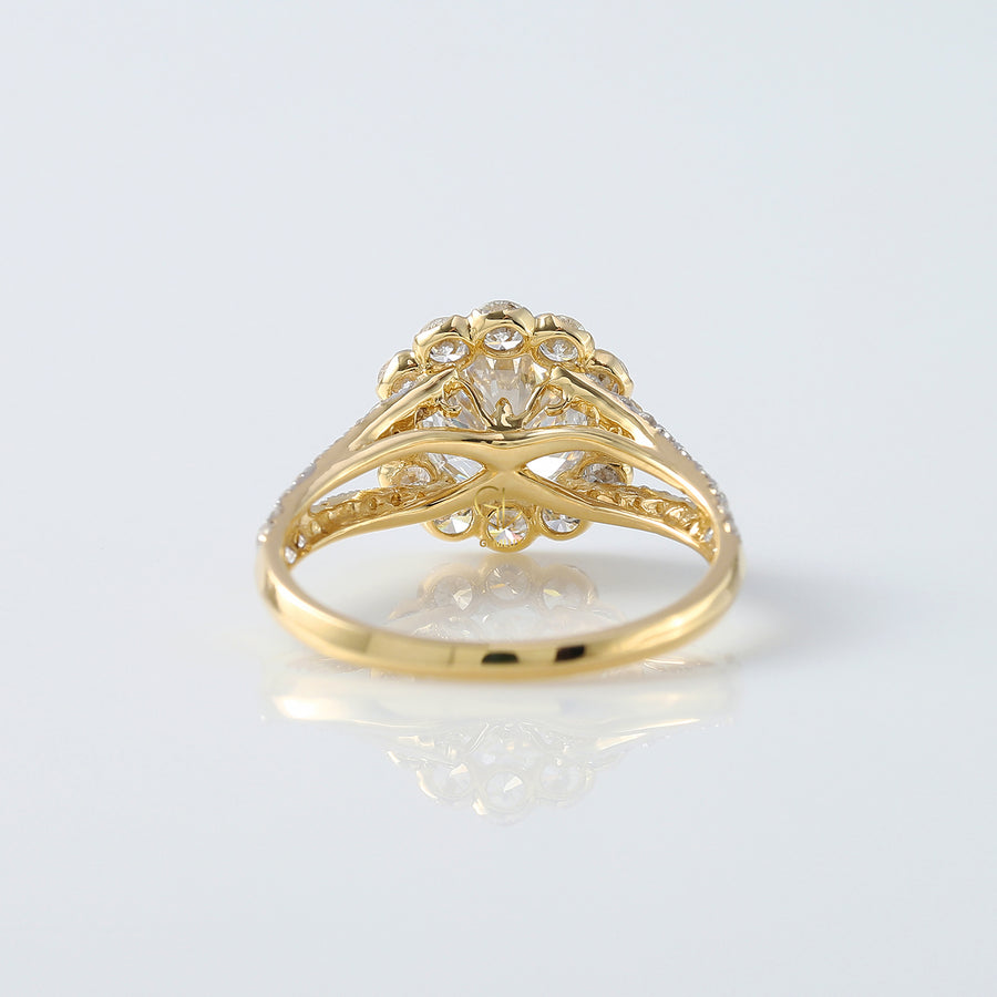 Round Cut Moissanite Split Shank Ring- Yellow Gold
