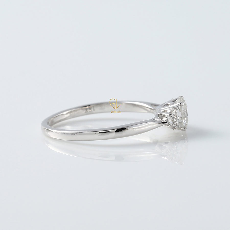 Round Cut Moissanite Seven Stone Ring
