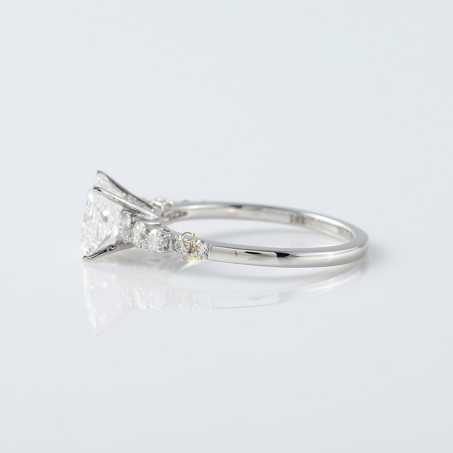 Princess Cut Solitaire Diamond Ring With Side Stones