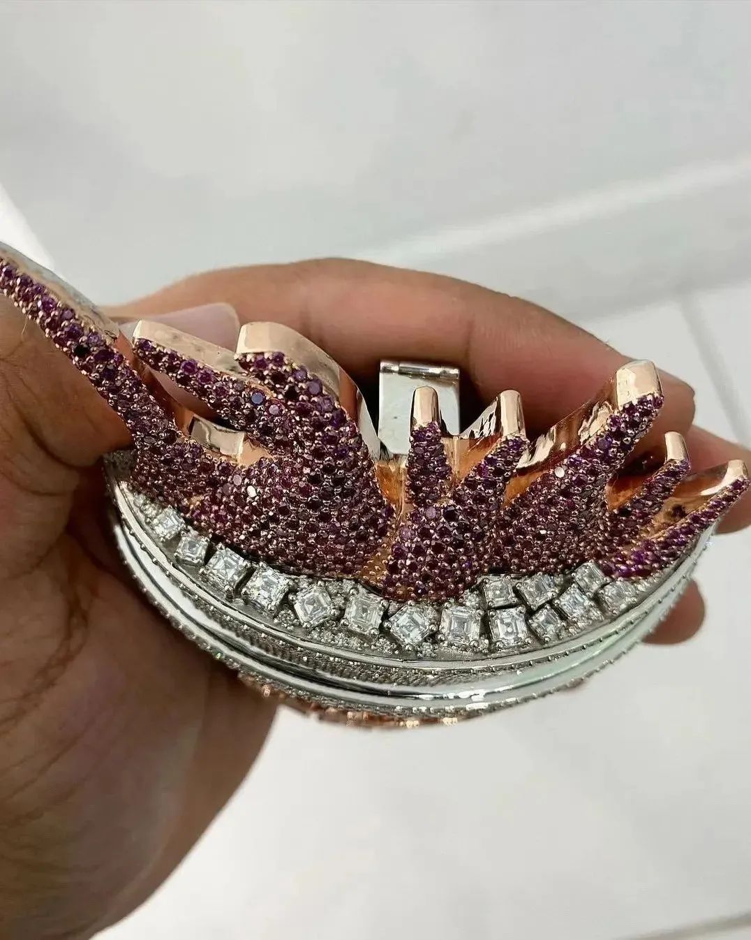 Iced Out LONG LIVE NUSKIE Pendant