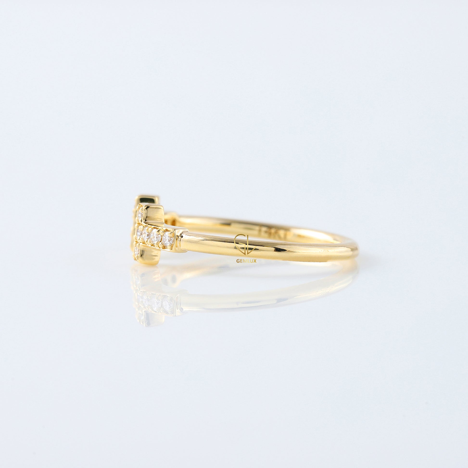Lab Grown T Diamond Wire Ring - Yellow Gold
