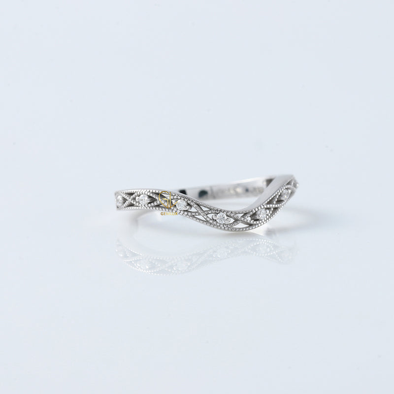 Round Cut Moissanite Diamond Art Deco Curve Wedding Band