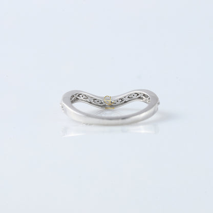 Round Cut Moissanite Diamond Art Deco Curve Wedding Band