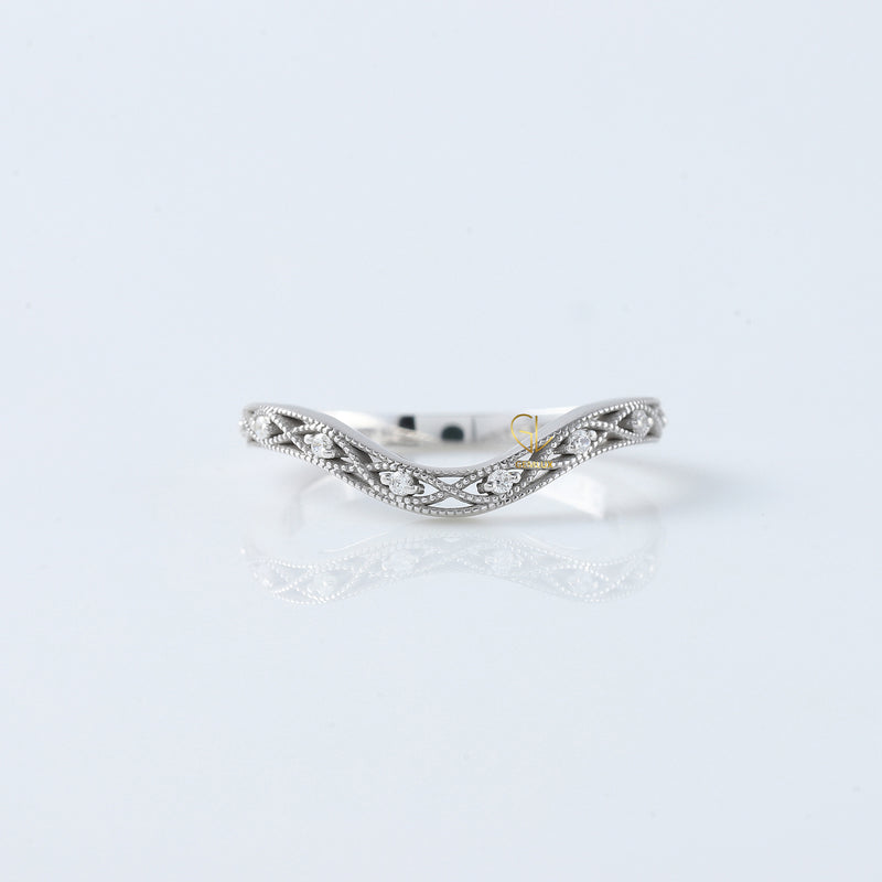 Round Cut Moissanite Diamond Art Deco Curve Wedding Band