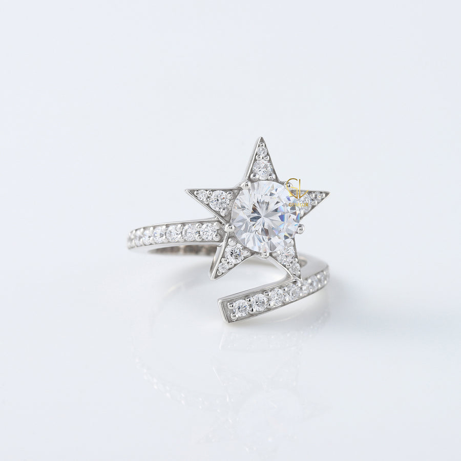 Round Cut Moissanite Diamond Bypass Engagement Ring