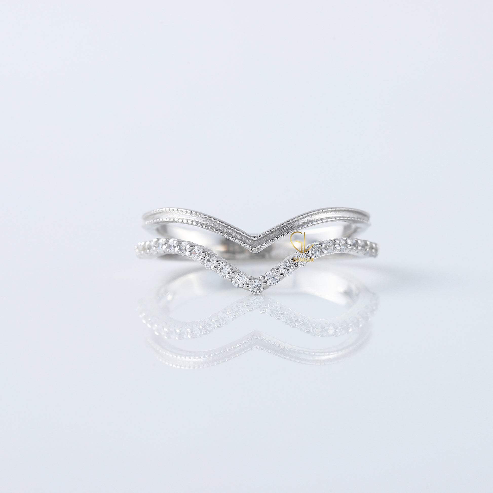 Round Cut Moissanite Diamond Chevron Wedding Band