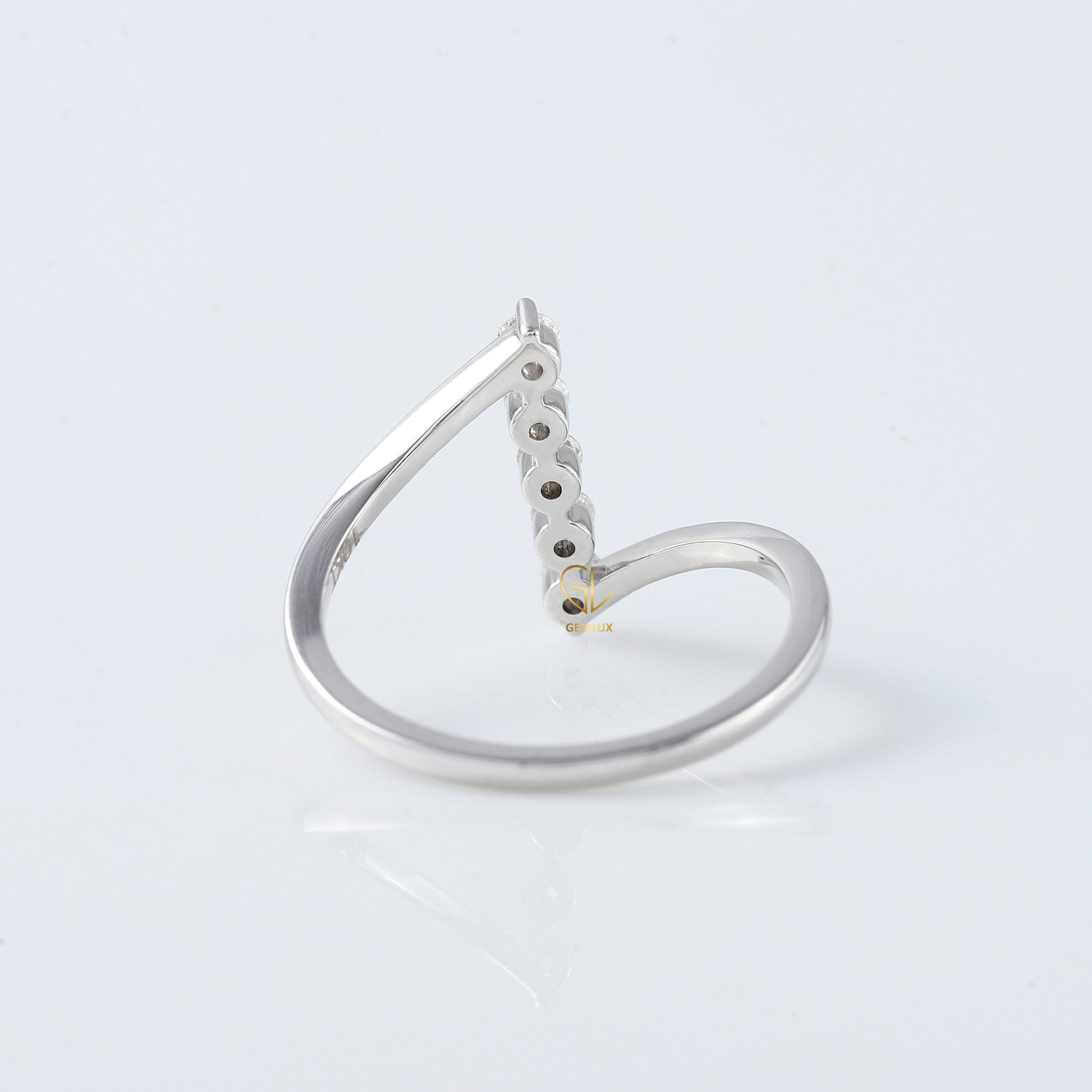 Round Cut Moissanite Diamond Five Stone Bypass Ring
