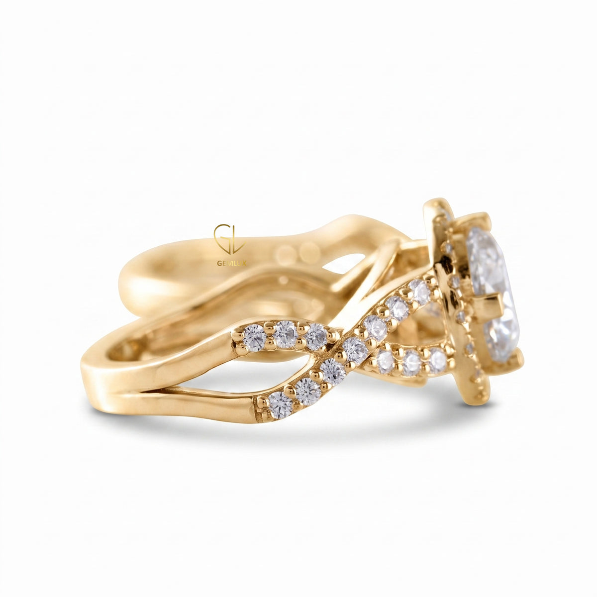 Round Cut Moissanite Twisted Ring With Curved Matching Bridal Ring Set