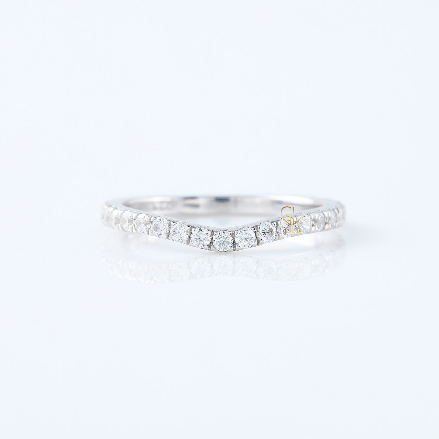 Round Cut Lab Grown Diamond Matching Curved Wedding Ring