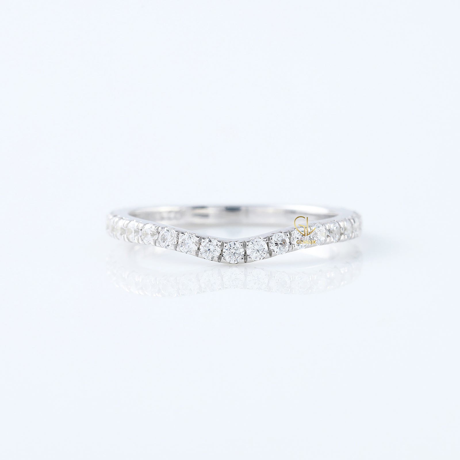 Round Cut Lab Grown Diamond Matching Curved Wedding Ring