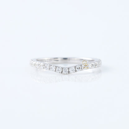 Round Cut Lab Grown Diamond Matching Curved Wedding Ring