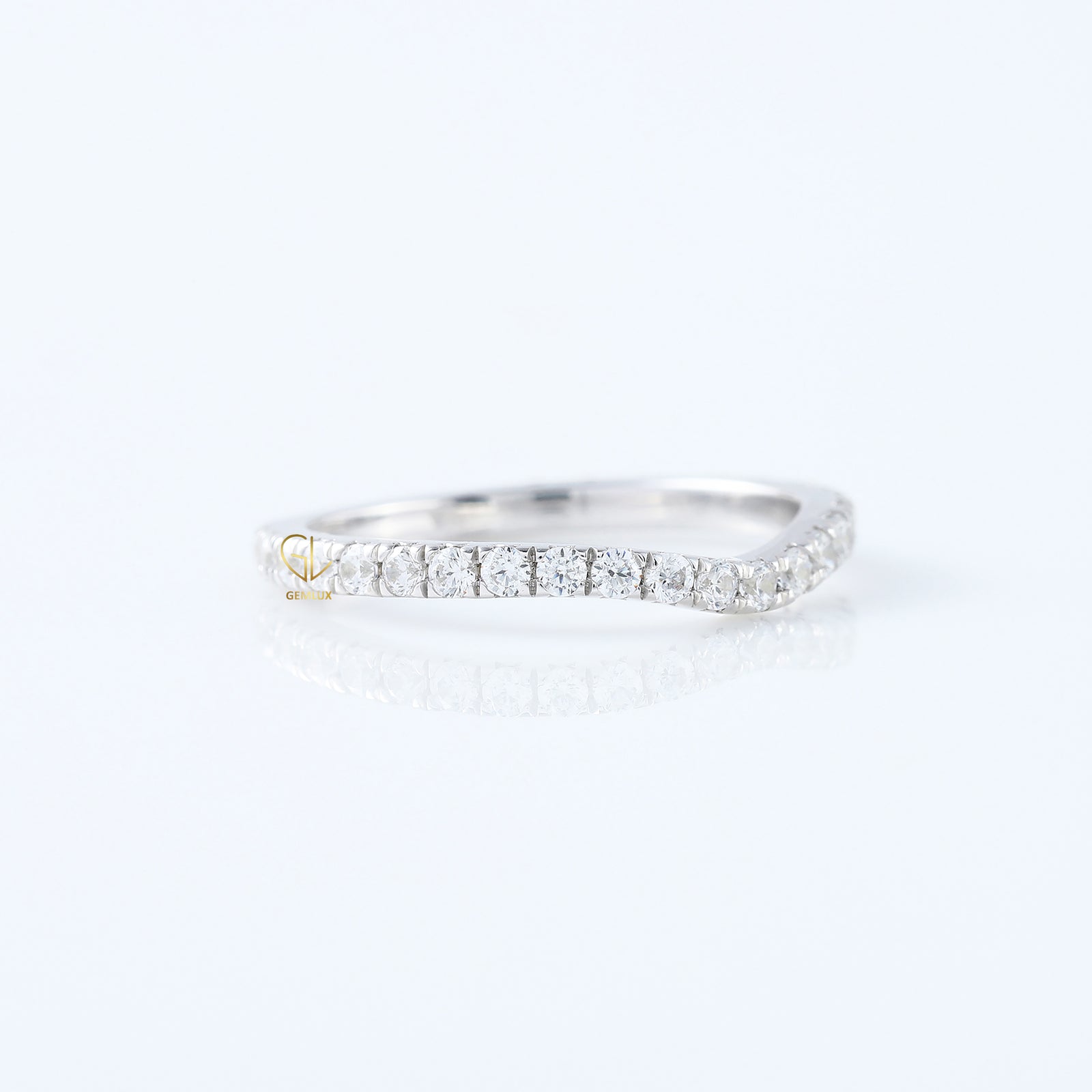 Round Cut Lab Grown Diamond Matching Curved Wedding Ring