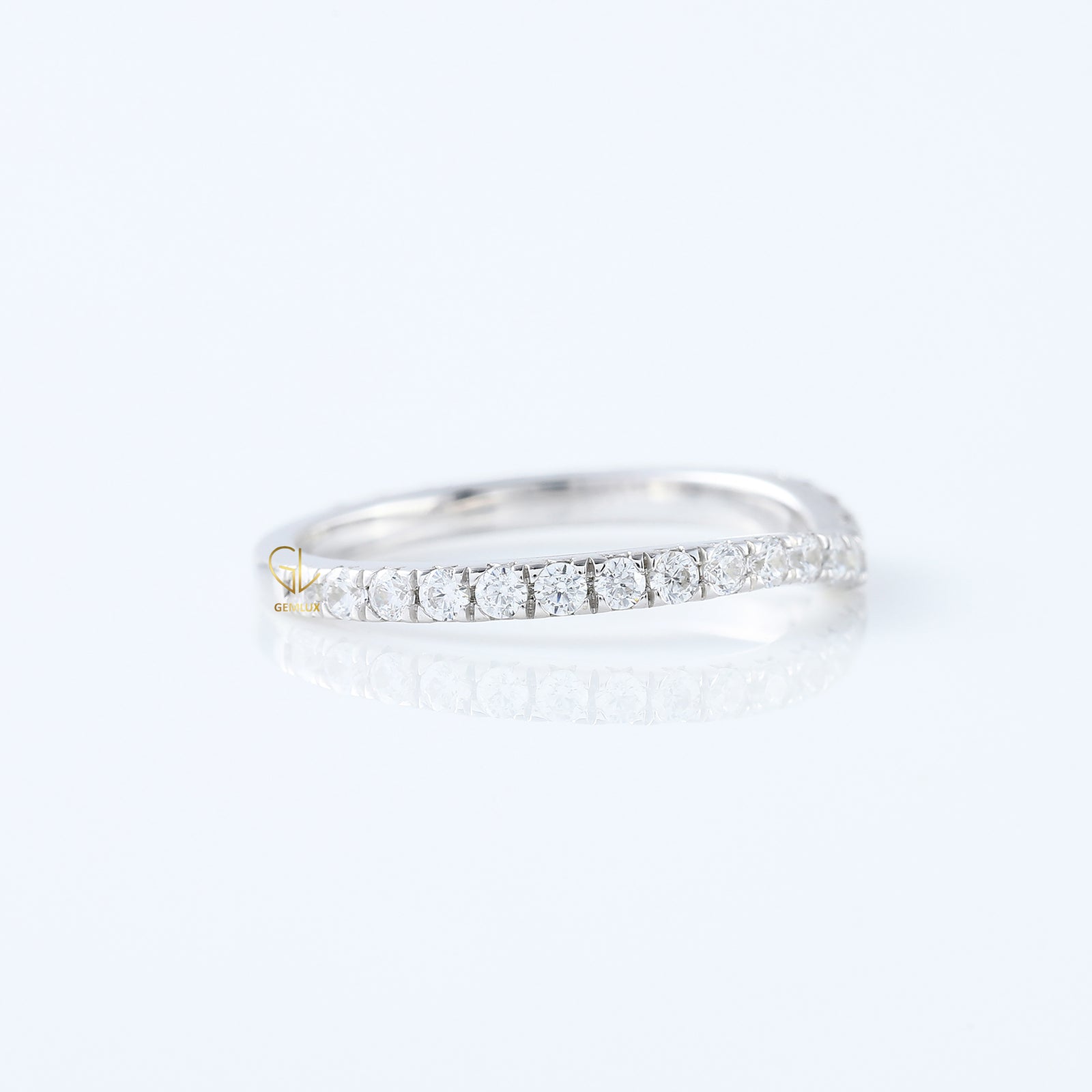 Round Cut Lab Grown Diamond Matching Curved Wedding Ring 