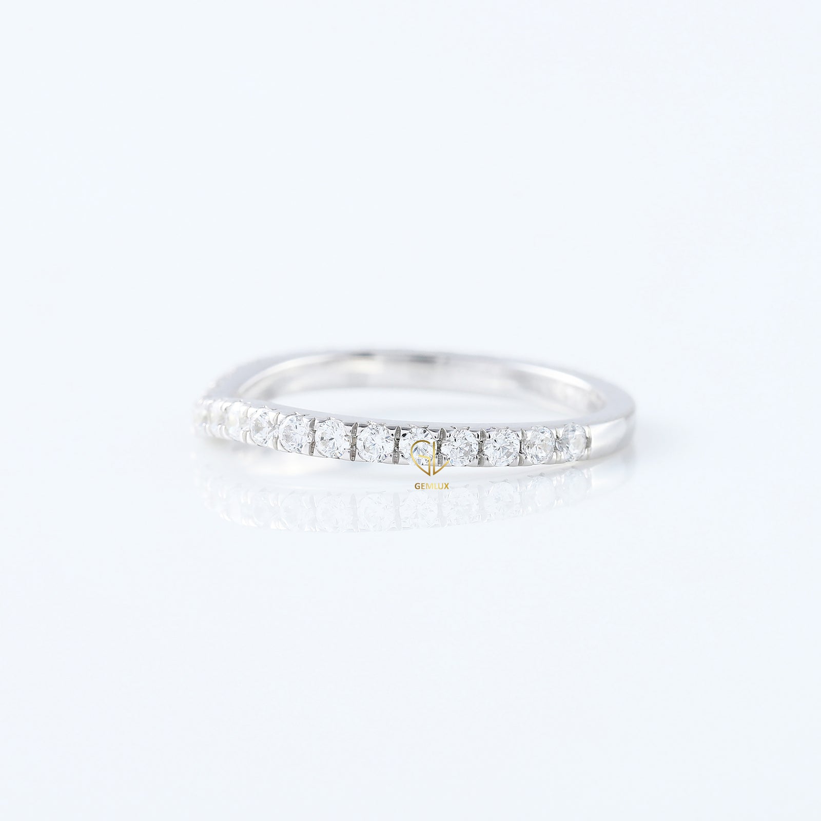Round Cut Lab Grown Diamond Matching Curved Wedding Ring